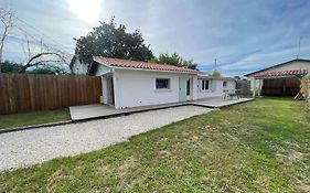 Maisonnette Avec Jardin A Ares